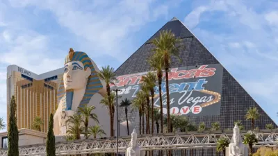 룩소 호텔 카지노 (Luxor Hotel Casino)